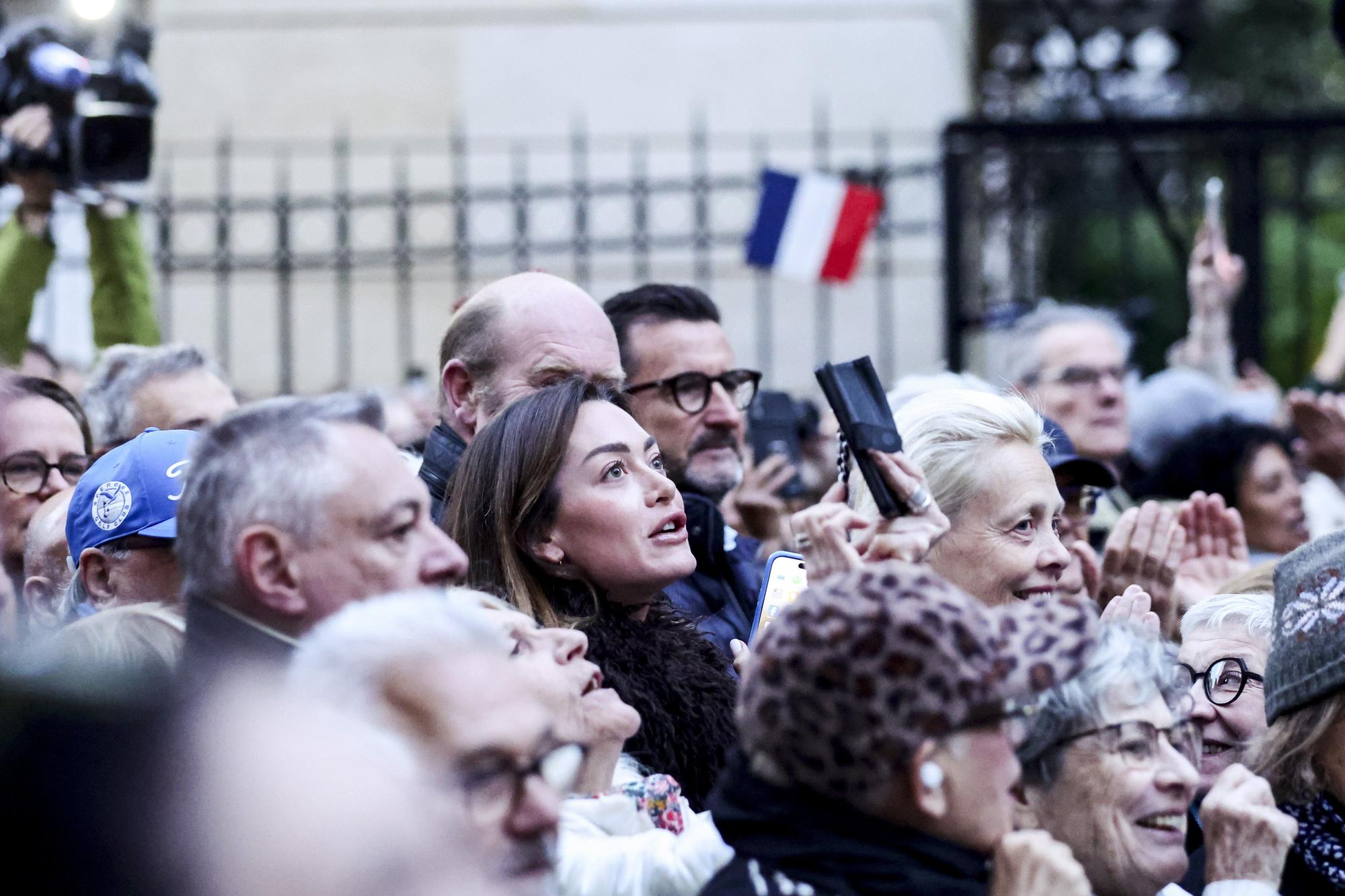 Nicolas Sarkozy entra en la prisión de La Santé para cumplir 5 años de condena por la financiación libia de su campaña de 2007