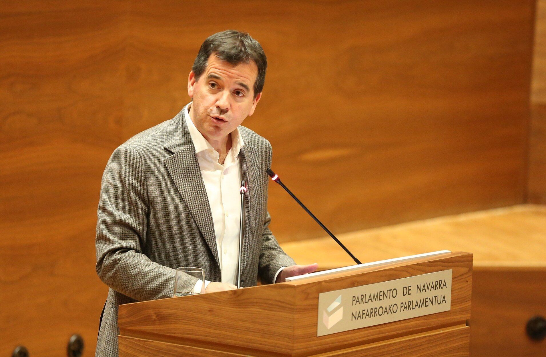 Reunión del pleno del Parlamento de Navarra