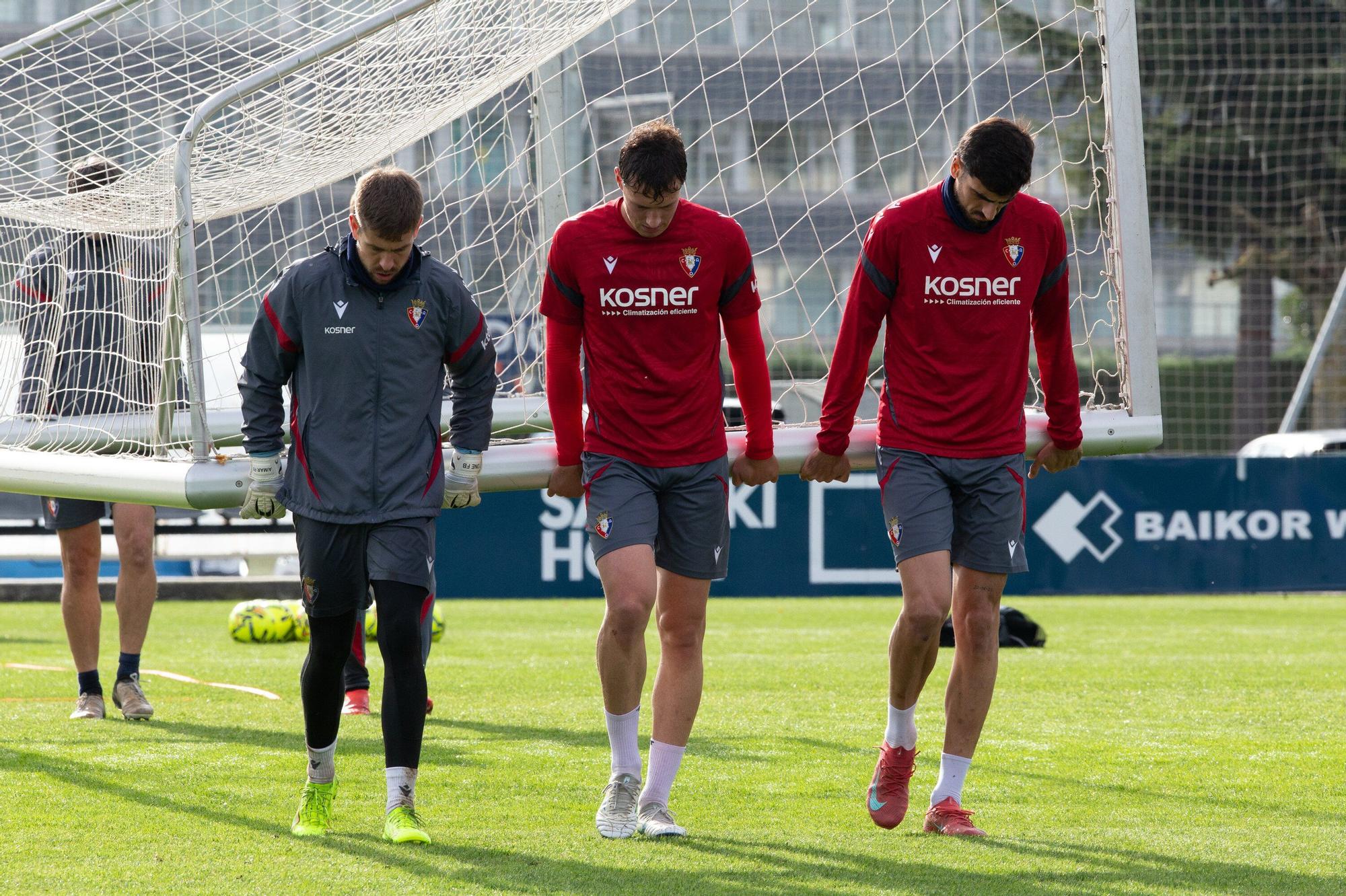 Fotos del entrenamiento de Osasuna en Tajonar tras la derrota ante la Real Sociedad