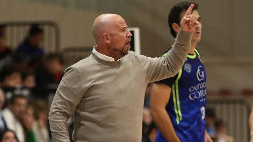 José Javier Unzué deja de ser entrenador del Castillo de Gorraiz Valle de Egüés
