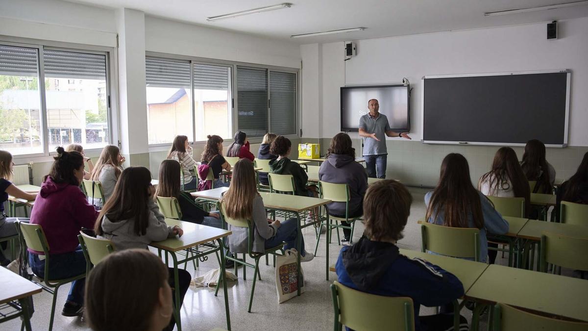 Estudiantes, en un instituto de la Comarca de Pamplona.