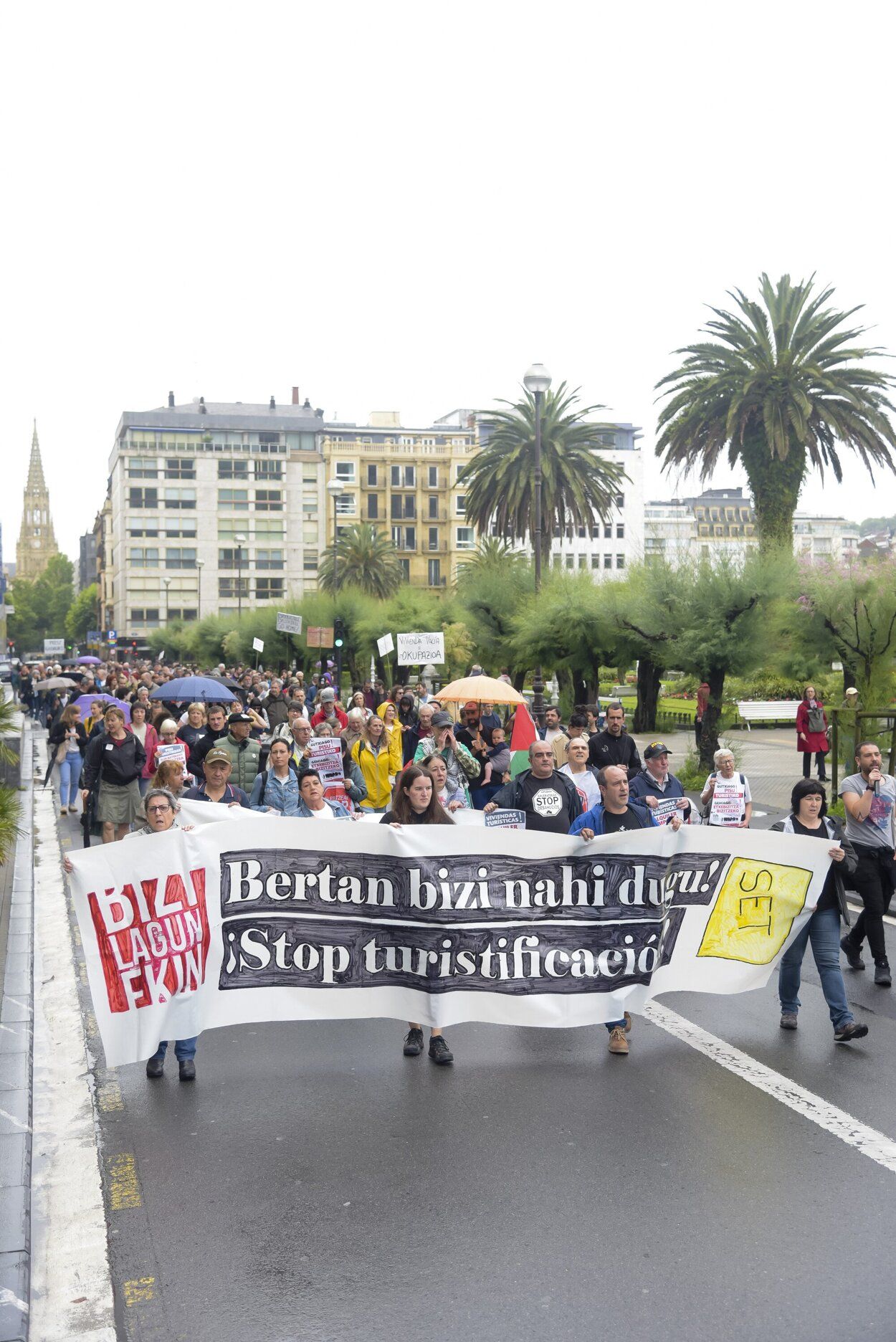 Donostia sale a la calle para protestar en contra de la turistificación