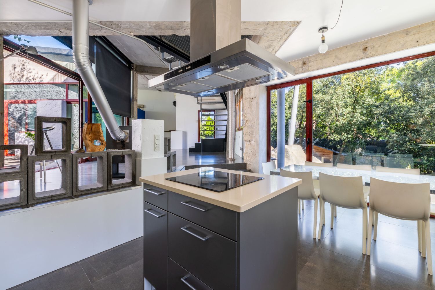 Exclusiva Villa Bifamiliar en venta en un paraíso, ubicada en el Alto de Zorroaga, en San Sebastián