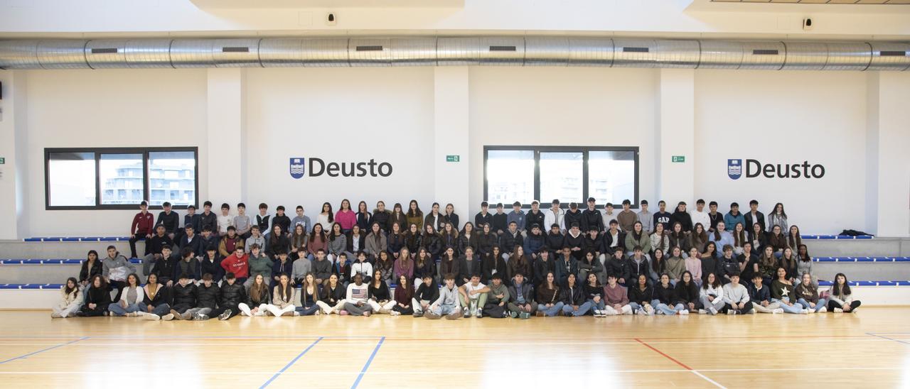 740 estudiantes de la ESO participan en los talleres tecnológicos organizados por Deusto