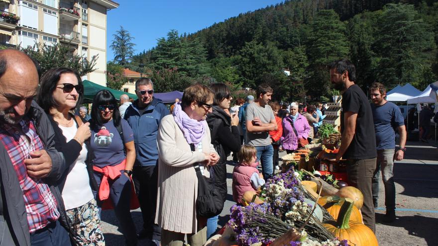 Frutas, verduras y quesos están citados este sábado en Bergara