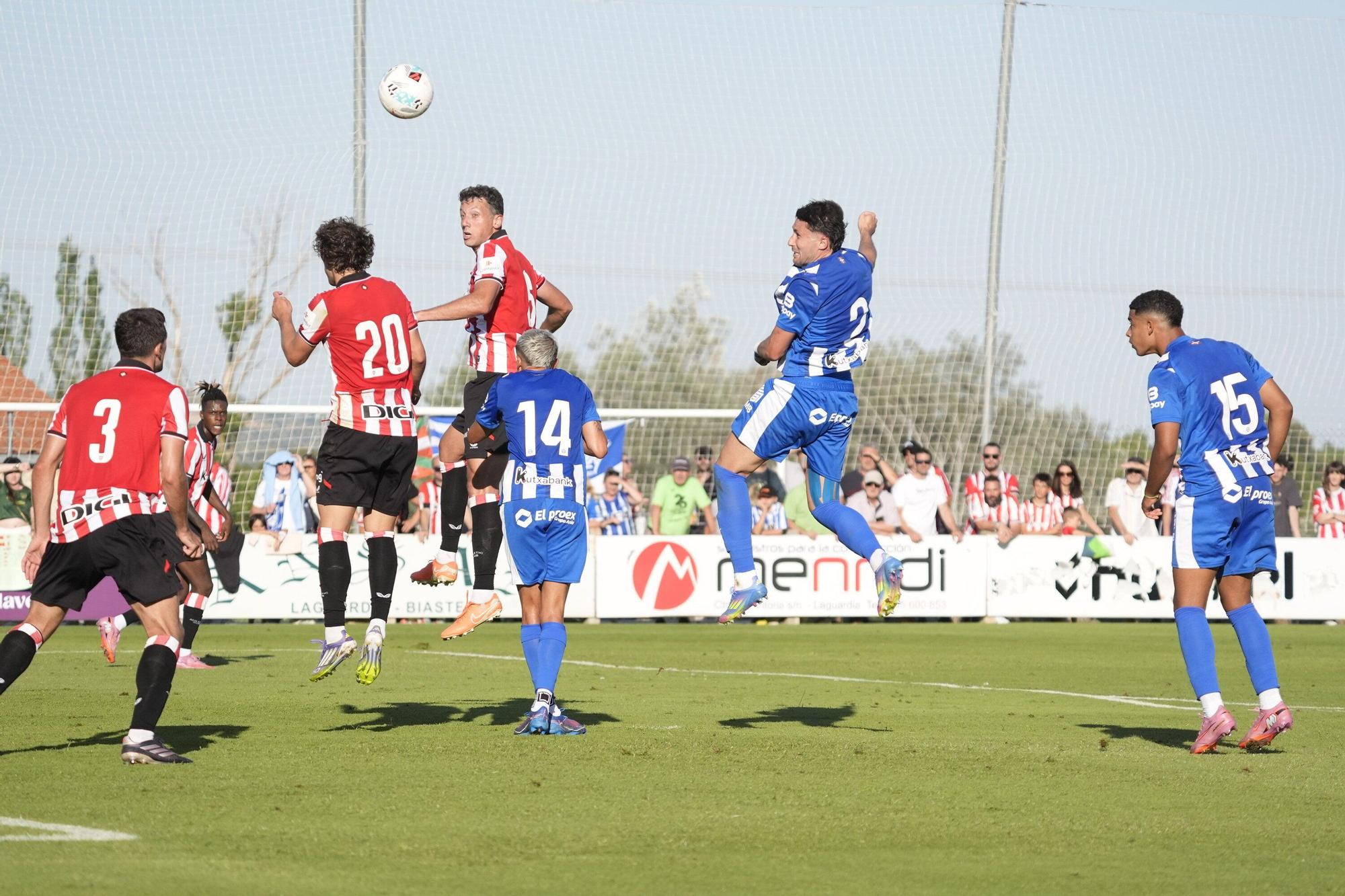 En imágenes: Ilusionante estreno del Alavés en Laguardia (1-0)