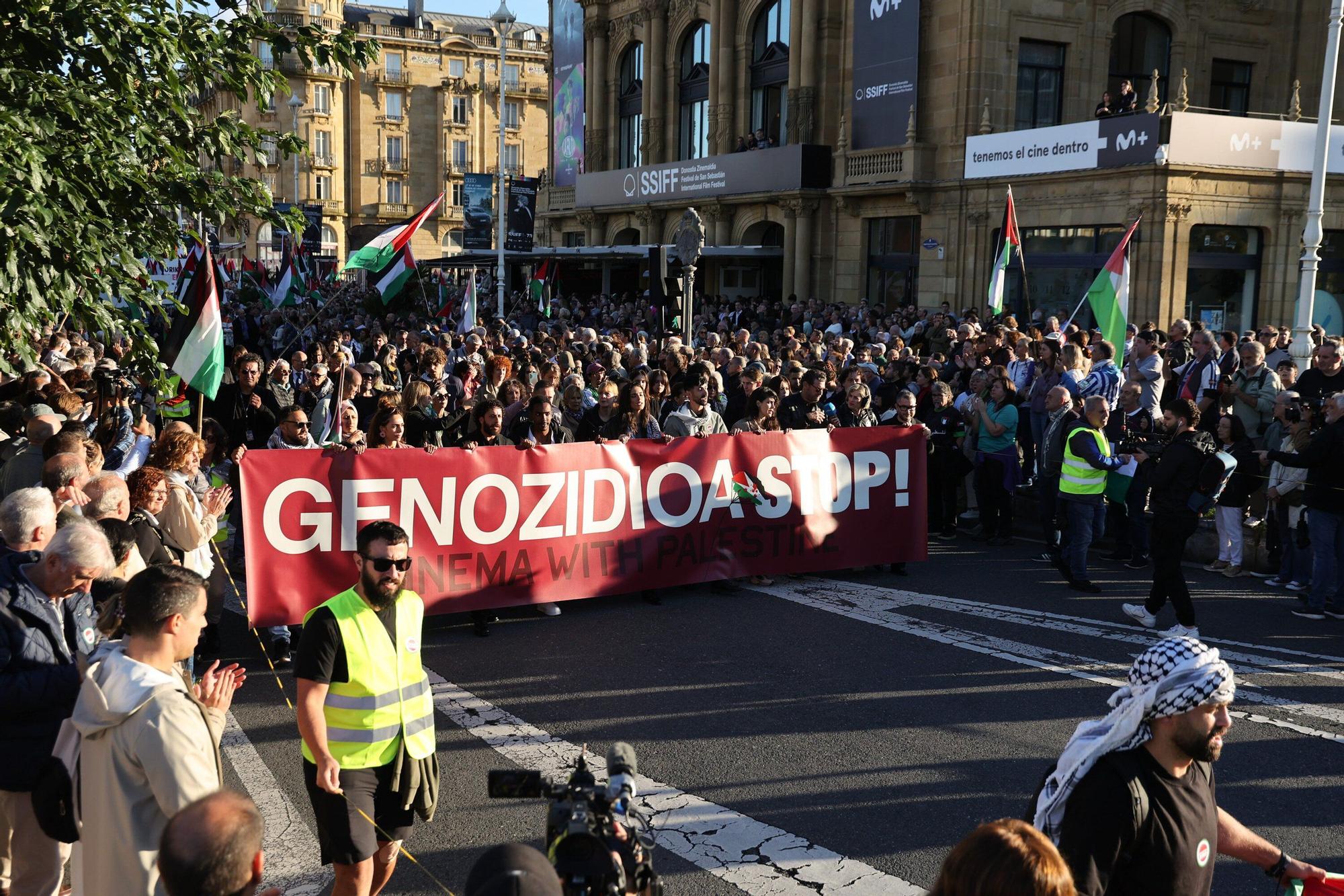 La voz de Hind Rajab | Fotos de la marcha en apoyo a Palestina en Donostia - San Sebastián