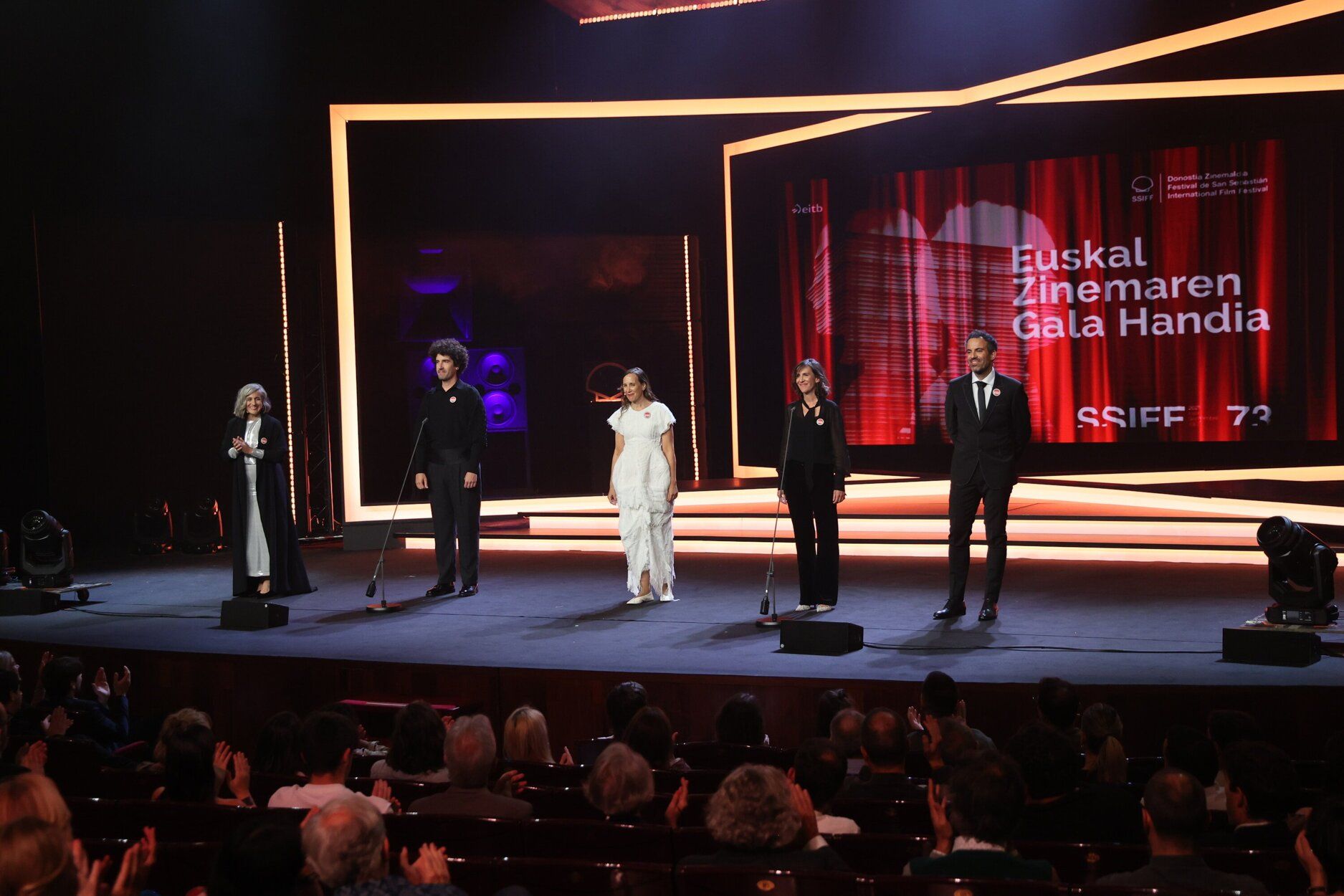 Asier Altuna y Telmo Esnal reciben el premio Zinemira