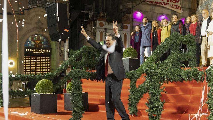 Ya es Navidad en Vigo: así ha sido el accidentado encendido de luces