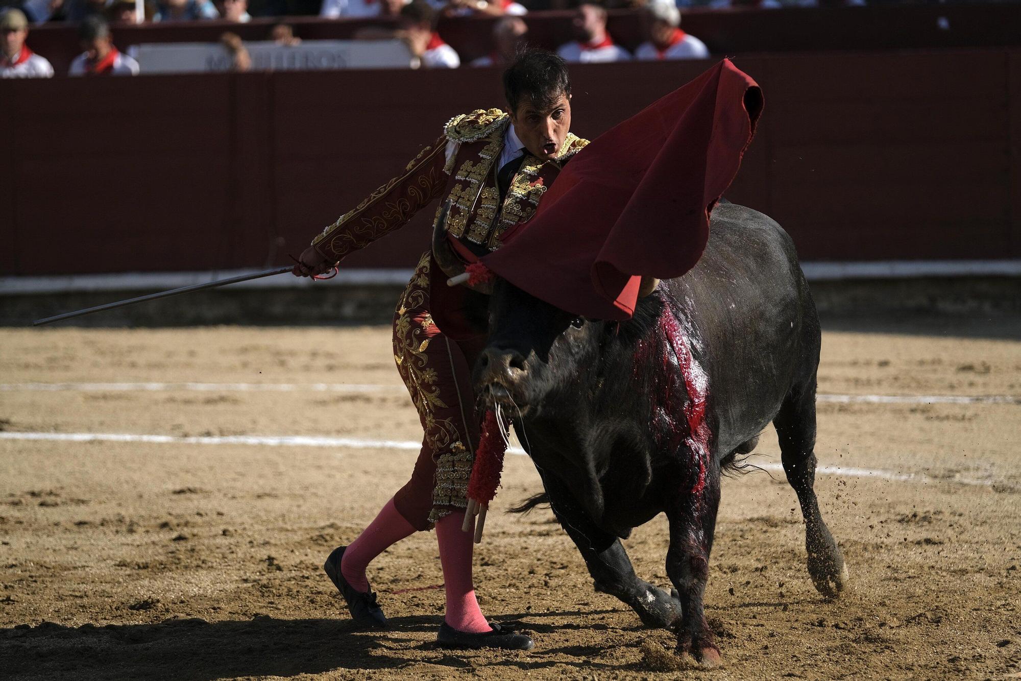 Fotos de la corrida con toros de Partido de Resina en fiestas de Estella-Lizarra