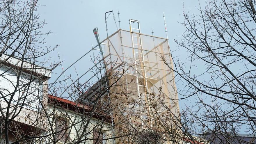 Los vecinos confinados de los seis portales de Barakaldo, a la espera de los técnicos municipales