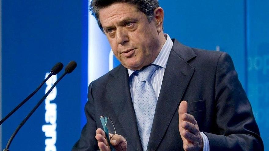 Fotografía facilitada por el PP de su responsable de Justicia, Federico Trillo.