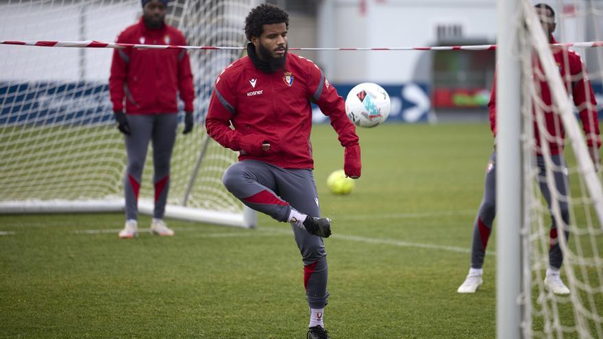 Kike Barja sigue aparte