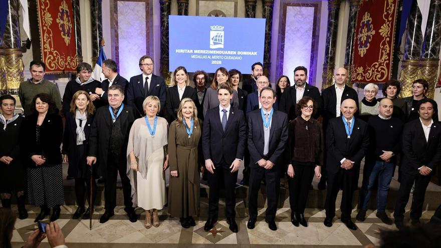 Emoción en Donostia en la entrega de las Medallas al Mërito Ciudadano 2026: Josetxo Fuentes, Cebanc, Emma Larreta, José Félix Martí Masso y Casa Otaegui