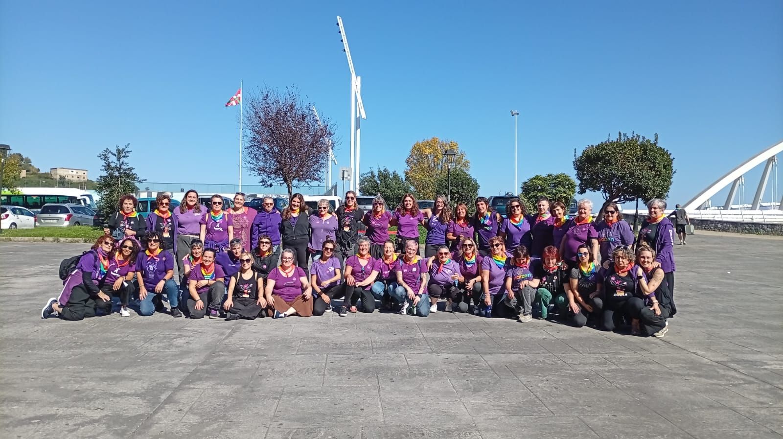 En imágenes: Ondarroa celebra el Día del Abrazo a la Diversidad