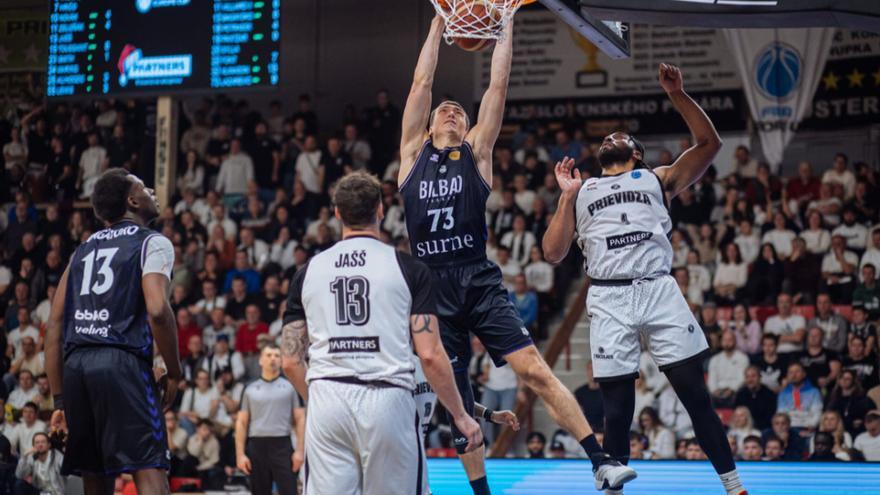 El próximo rival europeo del Surne Bilbao tropieza en liga