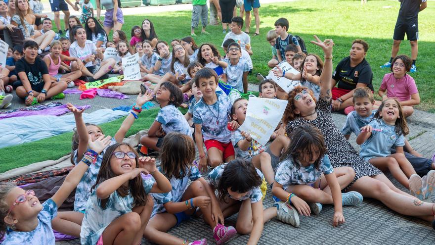 600 niños y niñas apuran la última semana de los campamentos urbanos de Pamplona
