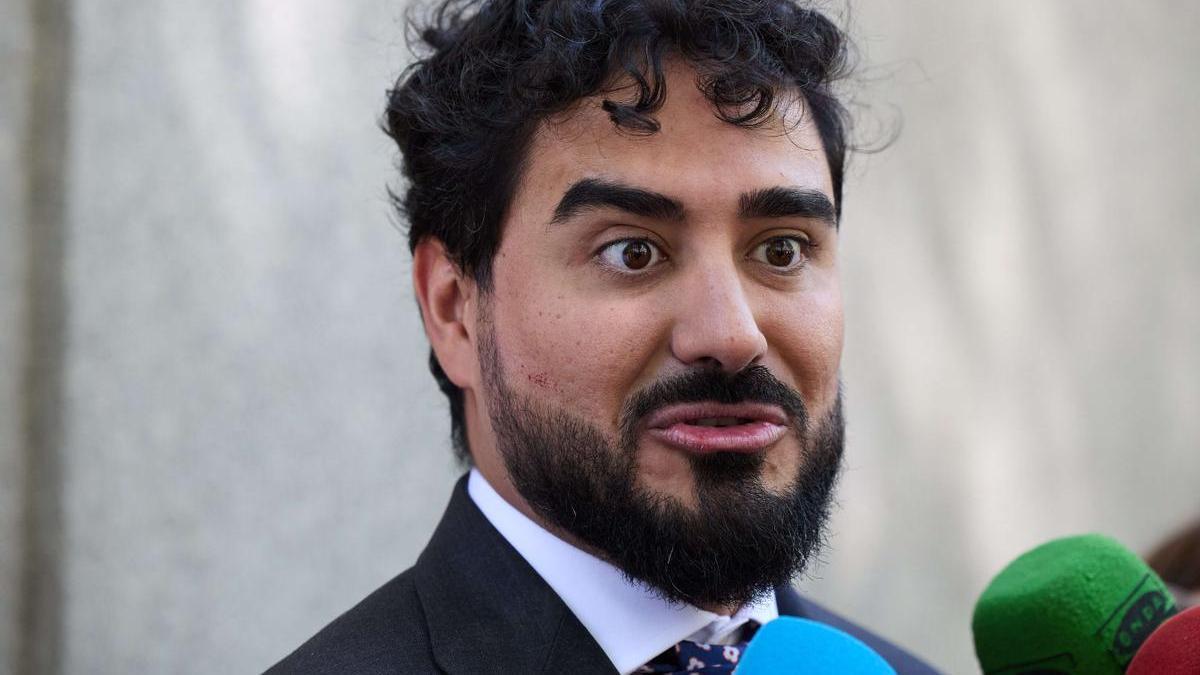 El líder de Se Acabó La Fiesta (SALF) y eurodiputado, Luis &#039;Alvise&#039; Pérez, al salir de declarar en el Tribunal Supremo