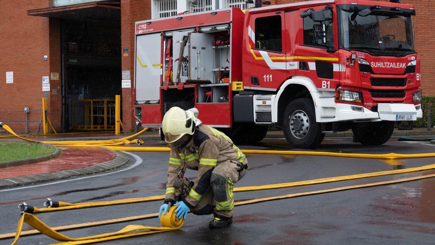 Herido grave un trabajador tras un accidente laboral en una empresa de Zamudio