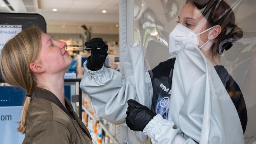 Alemania endurece las restricciones ante la variante ómicron