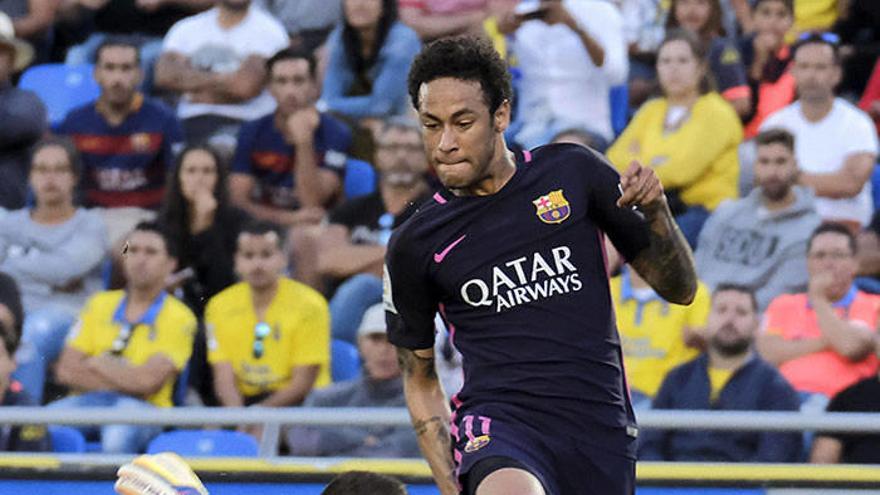 Neymar toma el mando