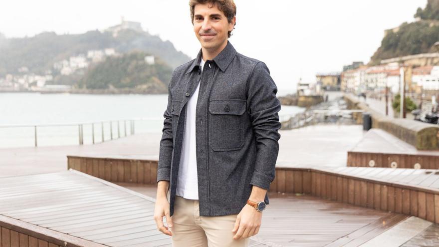 El alcalde de Donostia, Jon Insausti, agradece a la población migrante el esfuerzo que hace por aprender euskera