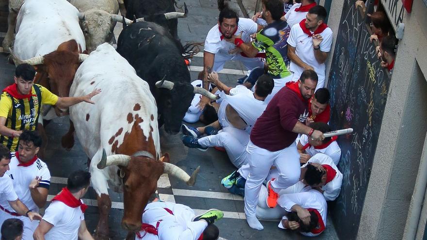 Primer encierro de San Fermín 2026 última hora: heridos, vídeos, reacciones y balance de Fuente Ymbro en Pamplona