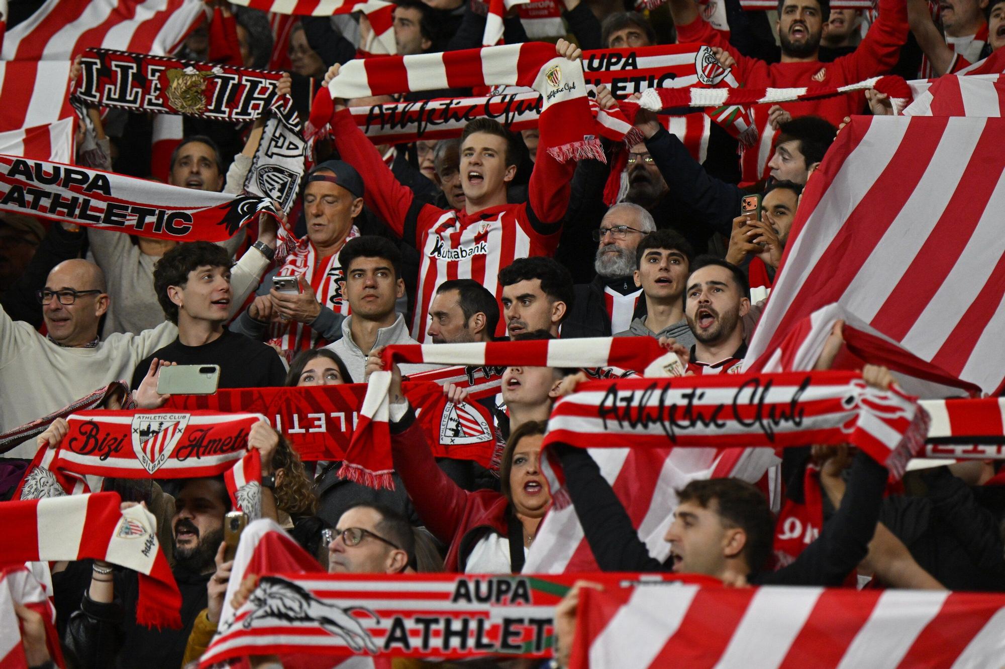 ¿Has estado en San Mamés viendo el Athletic-Atlético? Búscate en nuestra galería