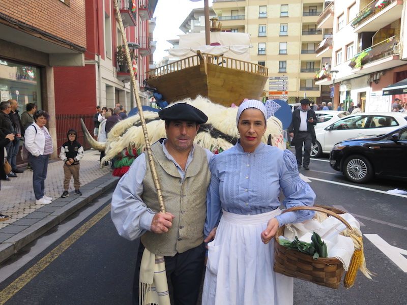 El desfile de la Euskal Jaia de Urretxu, en imágenes
