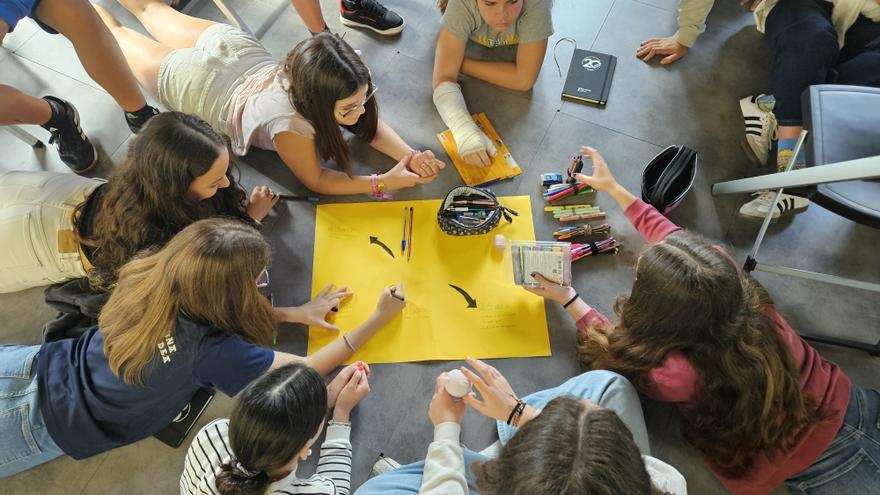 La juventud de Bermeo presenta 'Kiriwiki', el nuevo Gazteleku del municipio