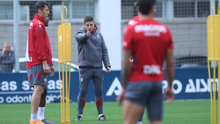 Lisci: “No me gusta estar un mes sin jugar en El Sadar, pero es lo que hay”