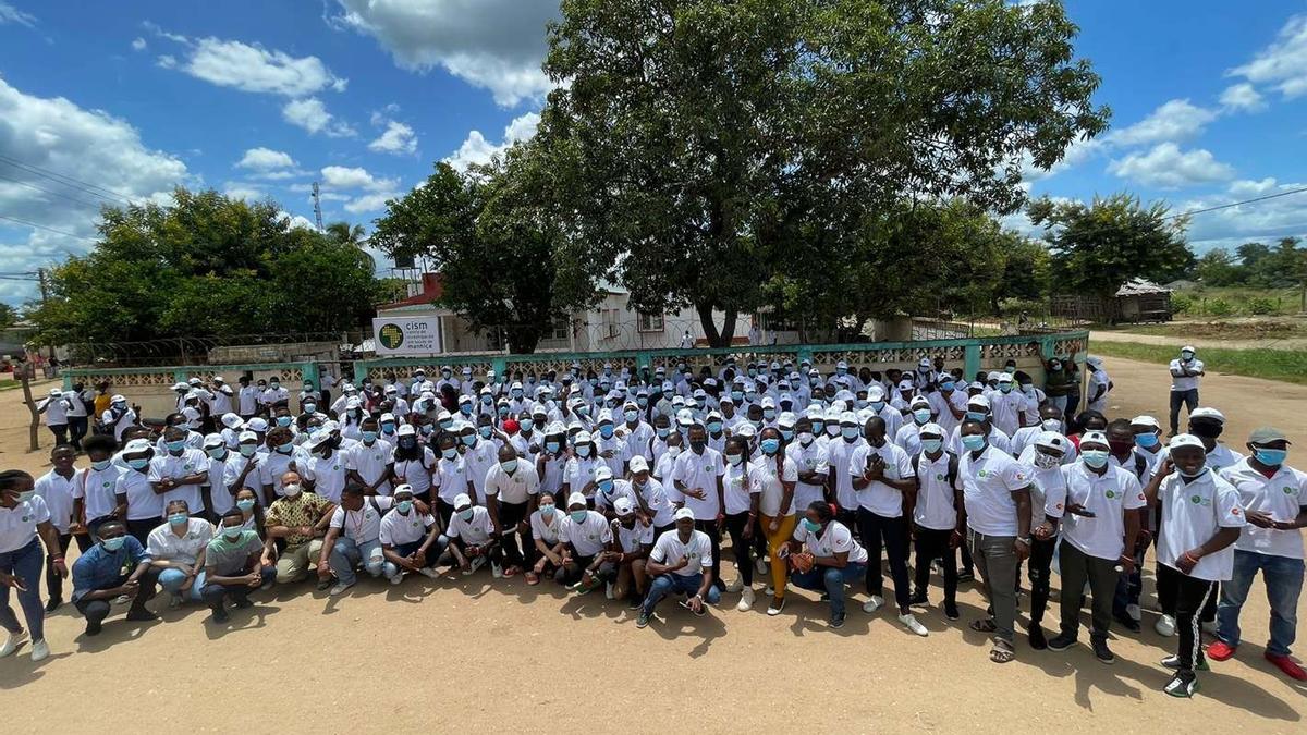 El equipo de Bohemia en  Mozambique.