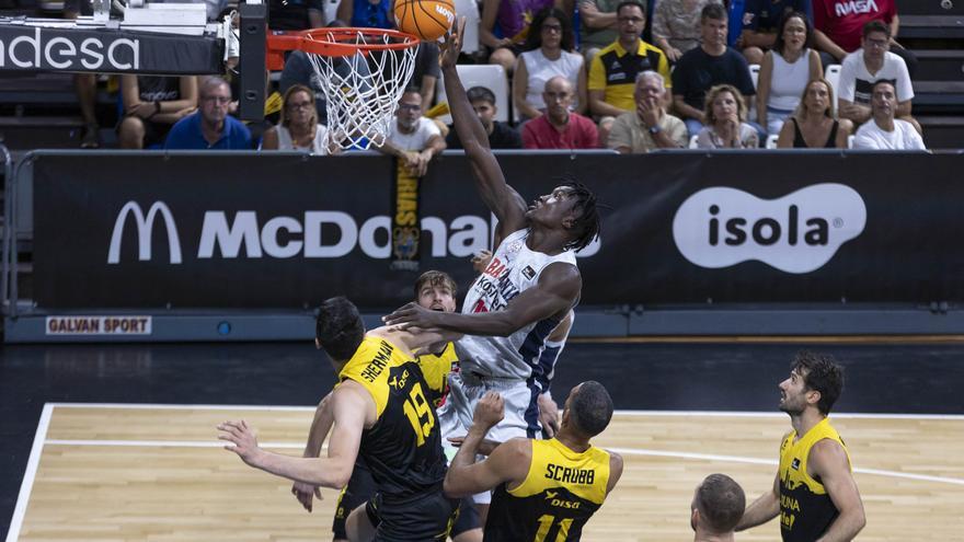 En imágenes: Las mejores fotografías del Laguna Tenerife - Baskonia (88 - 80)