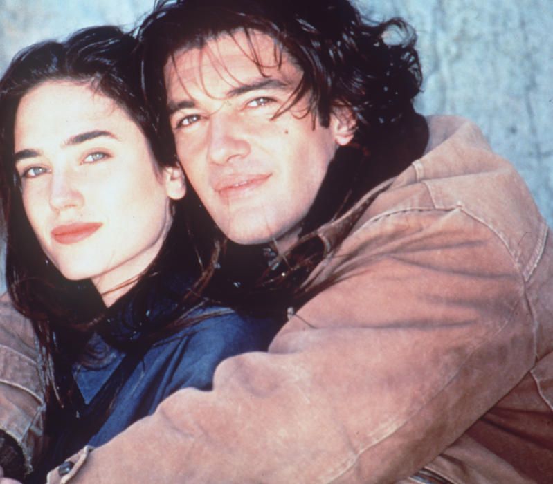Fotograma de 'De amor y de sombra', junto Jennifer Connelly.