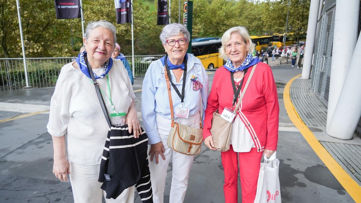 Ramona León, Mari Carmen Espiga y Emilia Antón han acudido al Día de las Personas Mayores