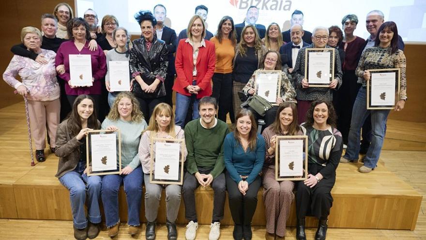 Aldundiak iraupen luzeko zainketak pertsonalizatzeko jardunbide egokien aintzatespenak banatu ditu