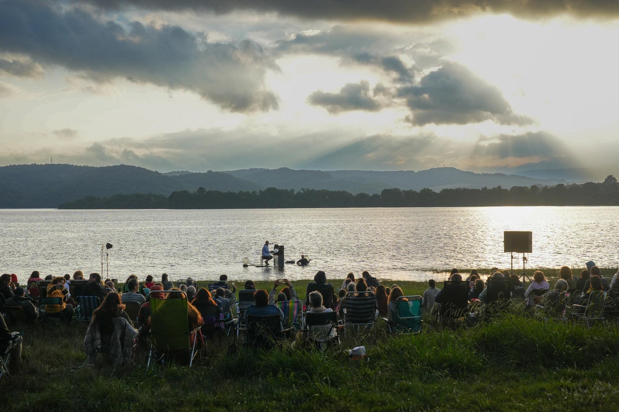 En imágenes: El embalse de Urrunaga disfruta con ‘Caribe Flotante’