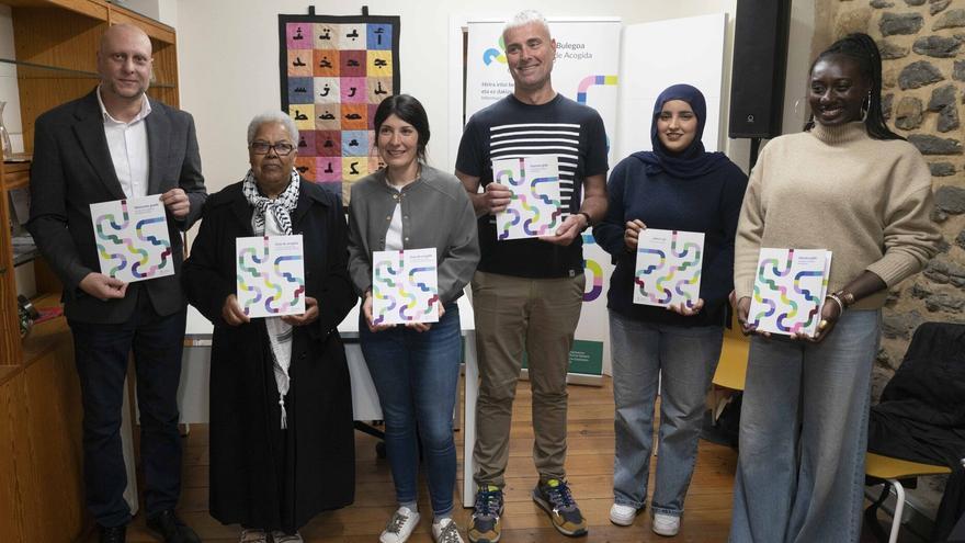 Vitoria abre la oficina de primera acogida para personas migrantes