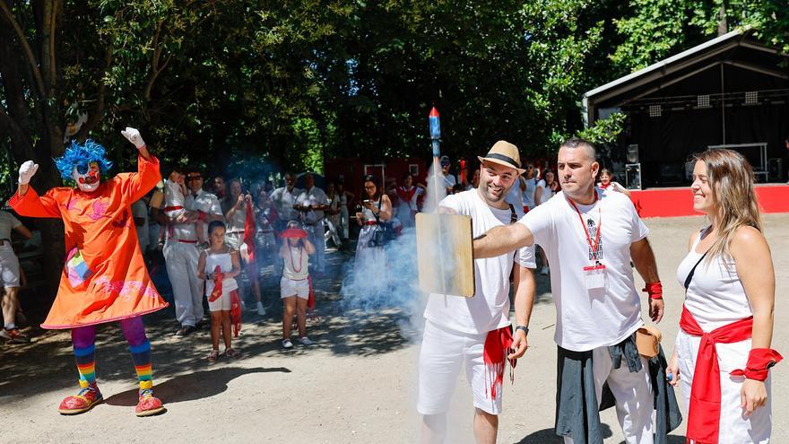 El Txupinazo del Oinez inicia las fiestas con un ambiente familiar