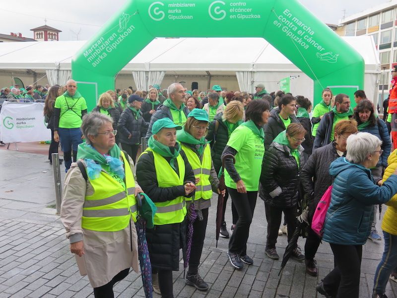 La marcha contra el cáncer de Urretxu y Zumarraga, en imágenes