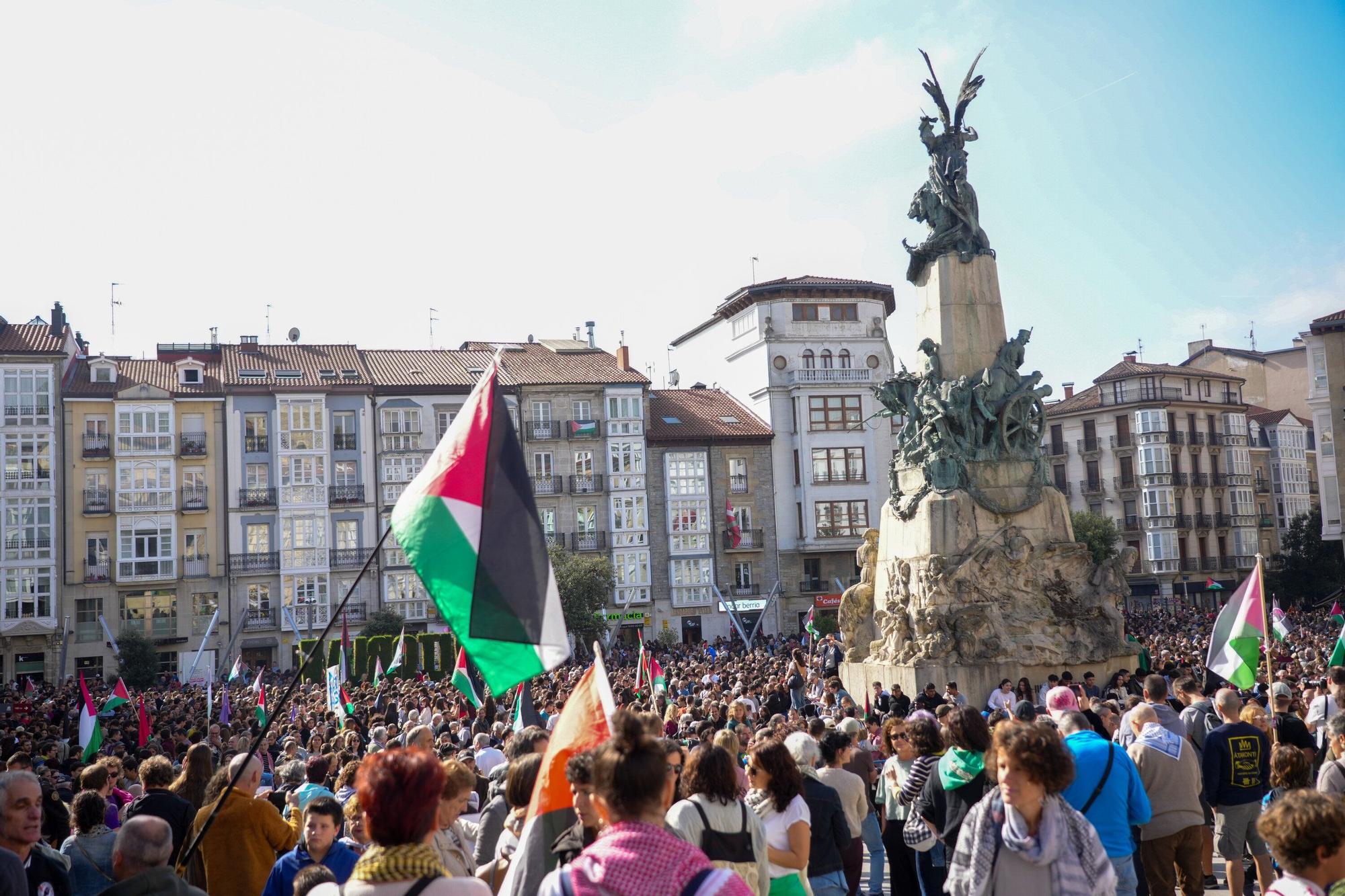Manifestación en favor del pueblo de Gaza en Vitoria