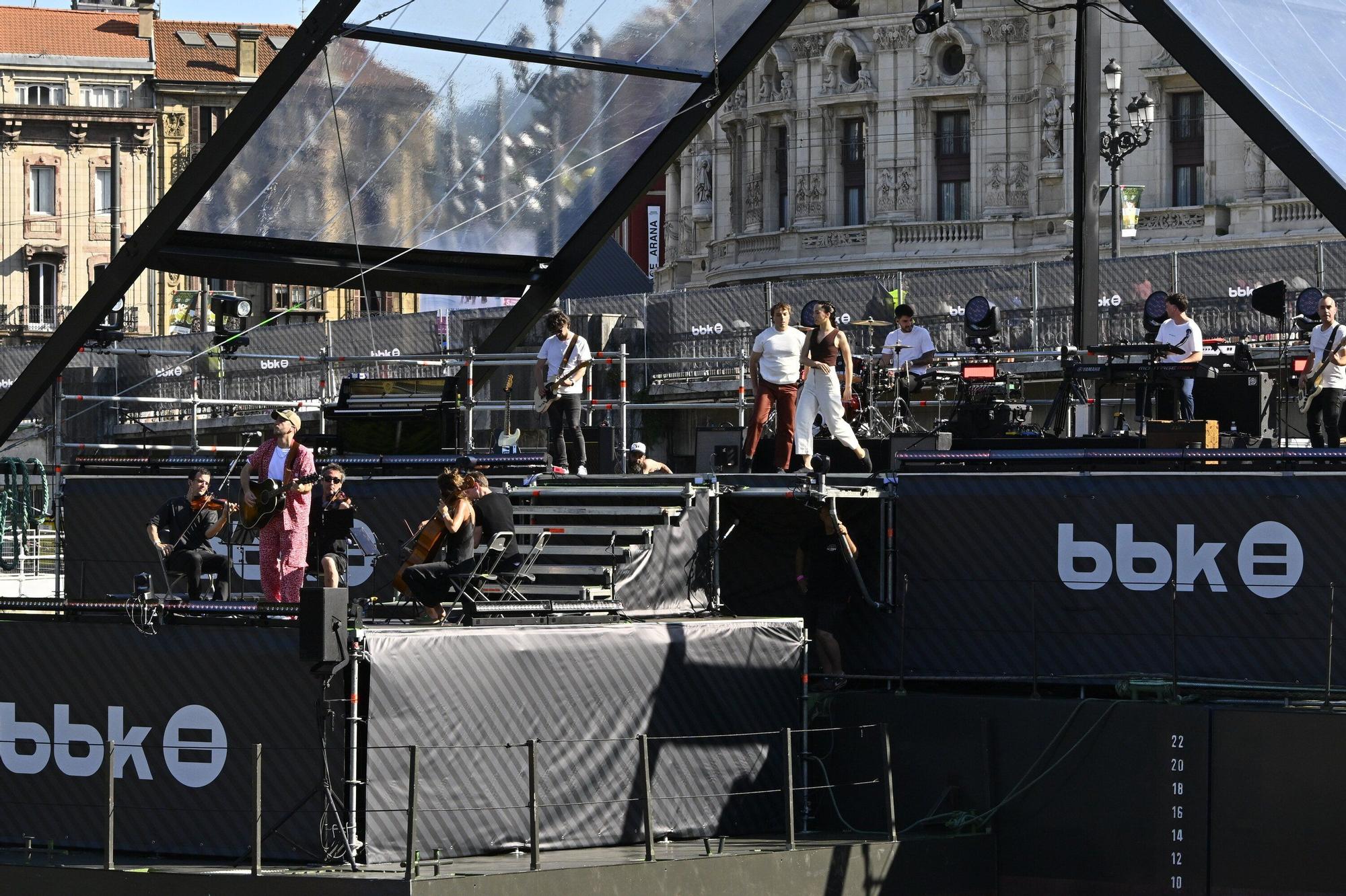 En imágenes: Así se ha vivido el histórico concierto de BBK Ría en Bilbao