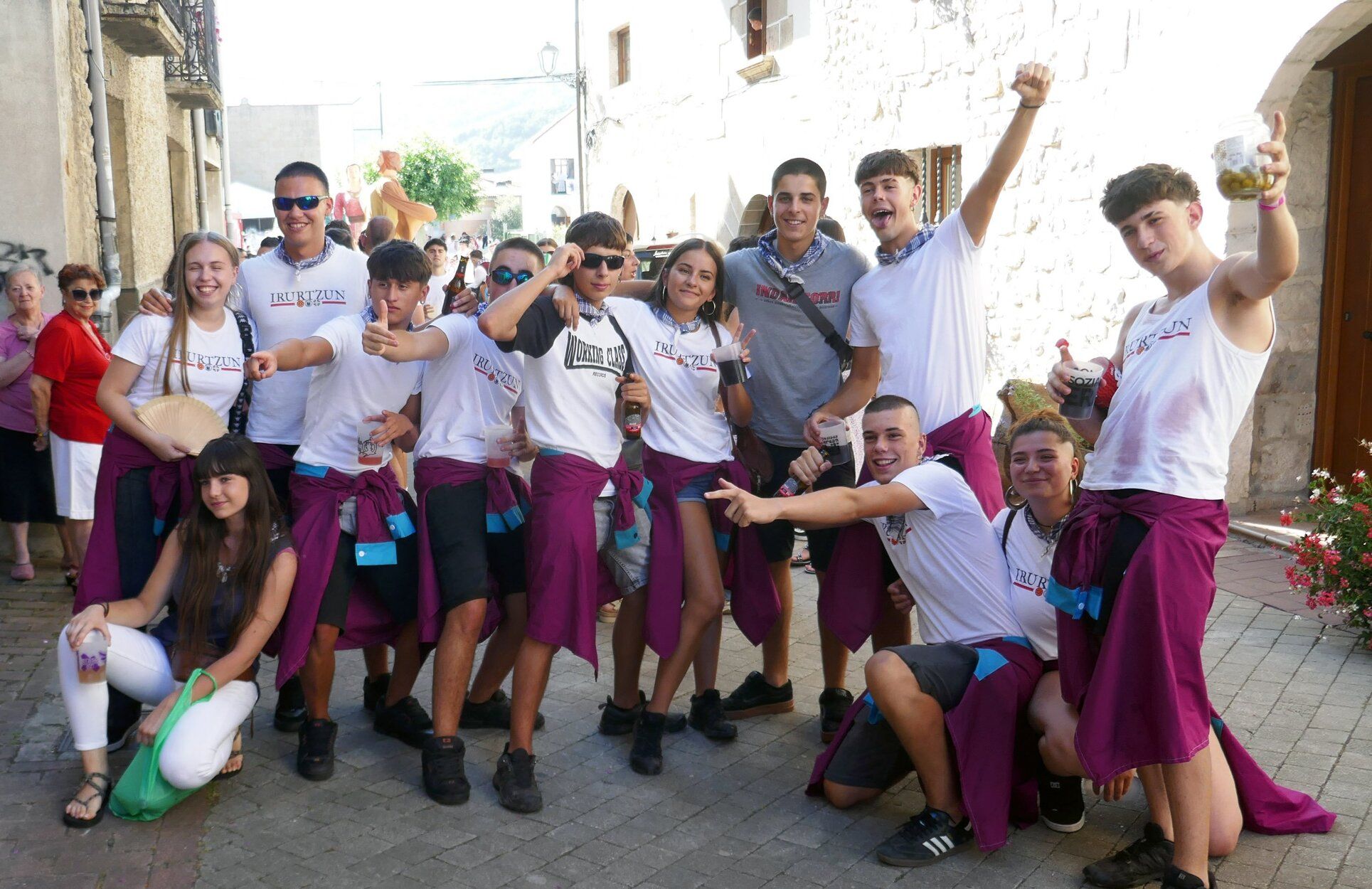 Fotos del chupinazo de fiestas de Irurzun