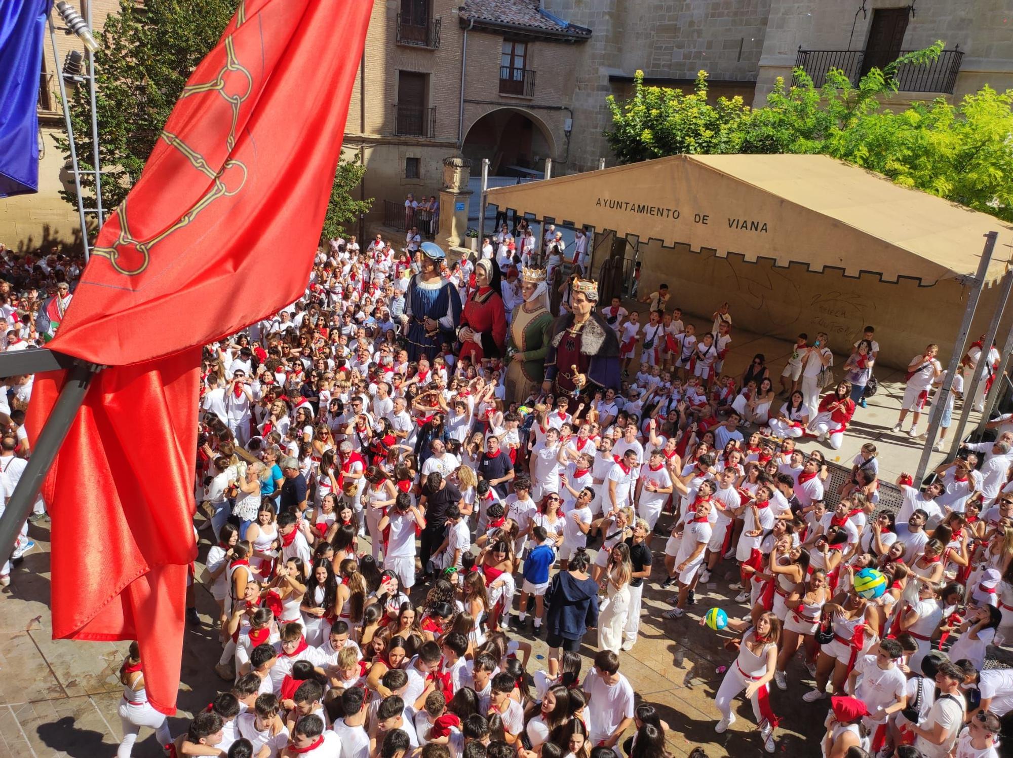 Fotos del cohete de fiestas de Viana 2025