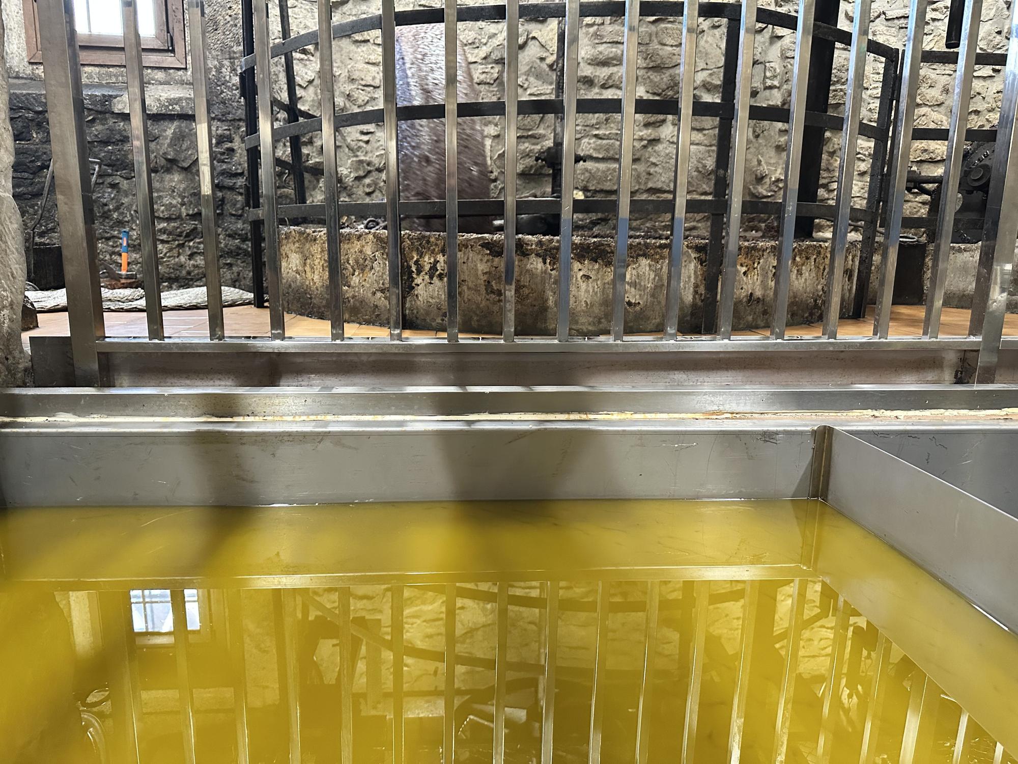 Uno de los depósitos de aceite.