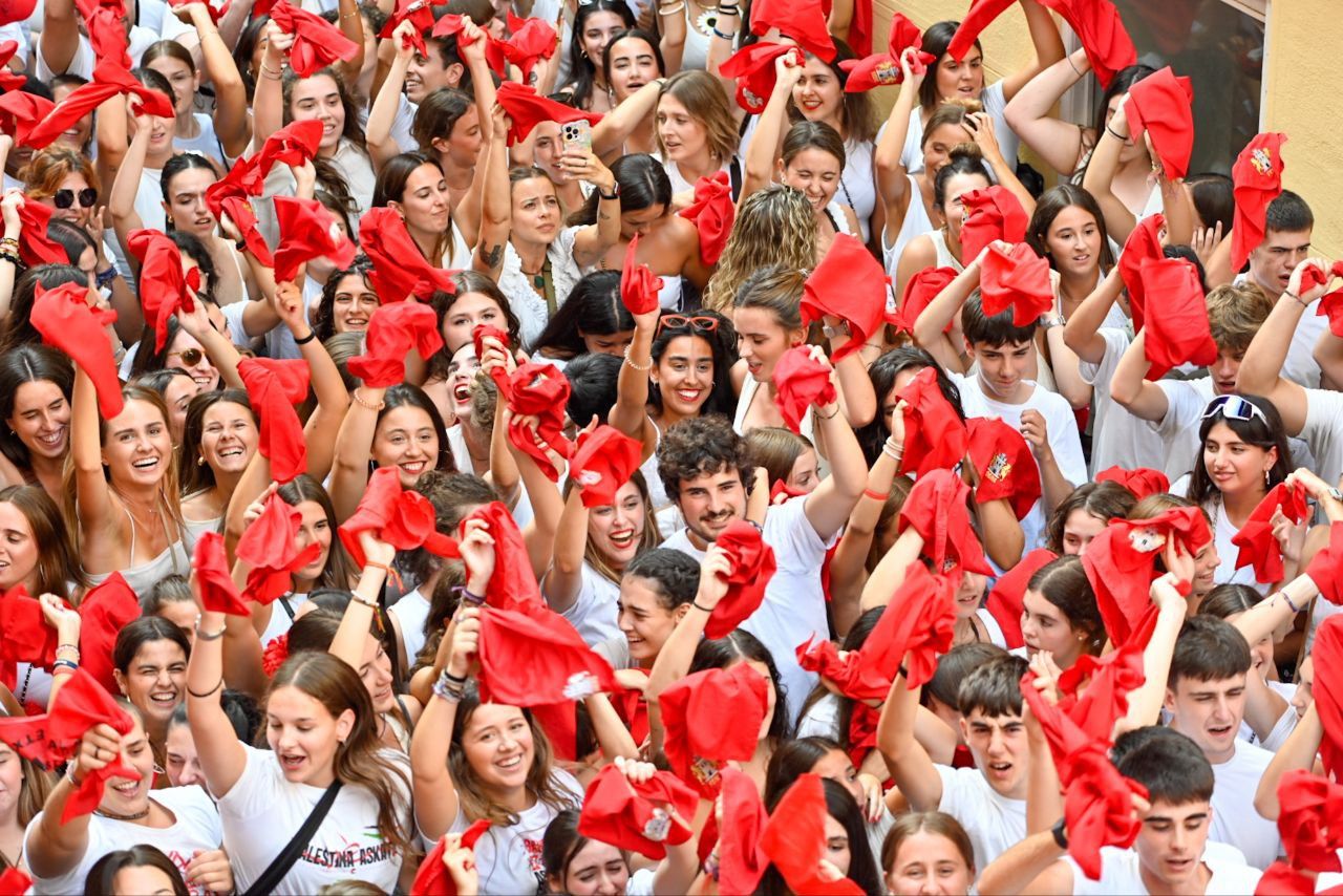 ¡Empiezan las fiestas de Deba! El chupinazo enciende San Roque