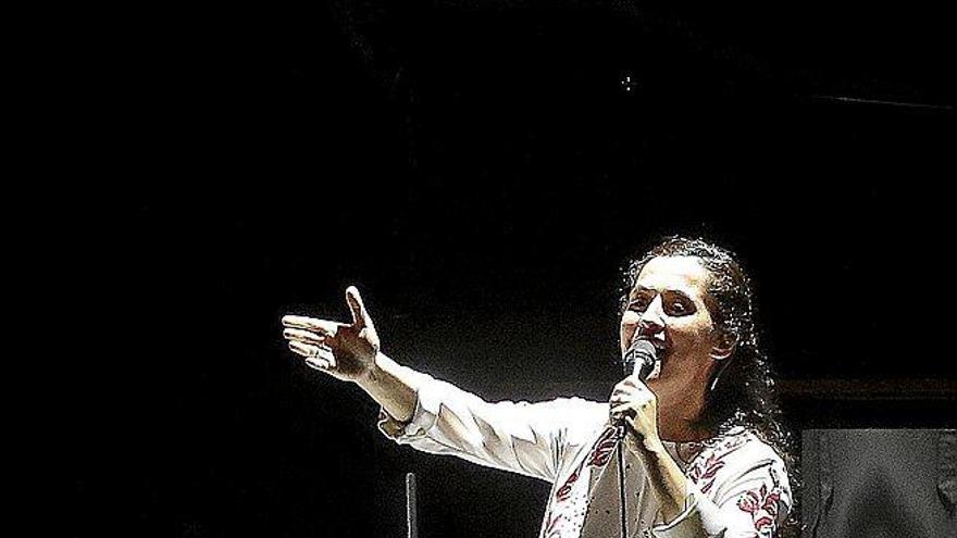 &quot;Necesitaba reencontrarme y entender el canto desde  la Sílvia de ahora,  desde la Sílvia que crece&quot;