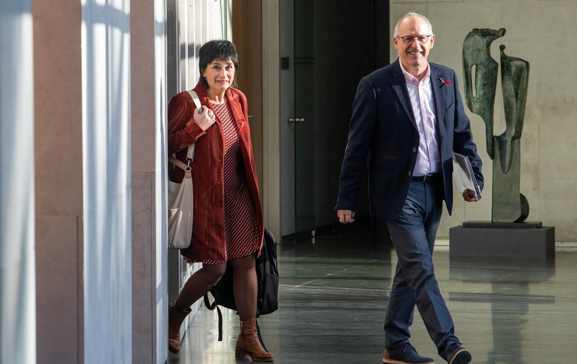 Fotos de la Mesa y Junta de Portavoces del Parlamento de Navarra