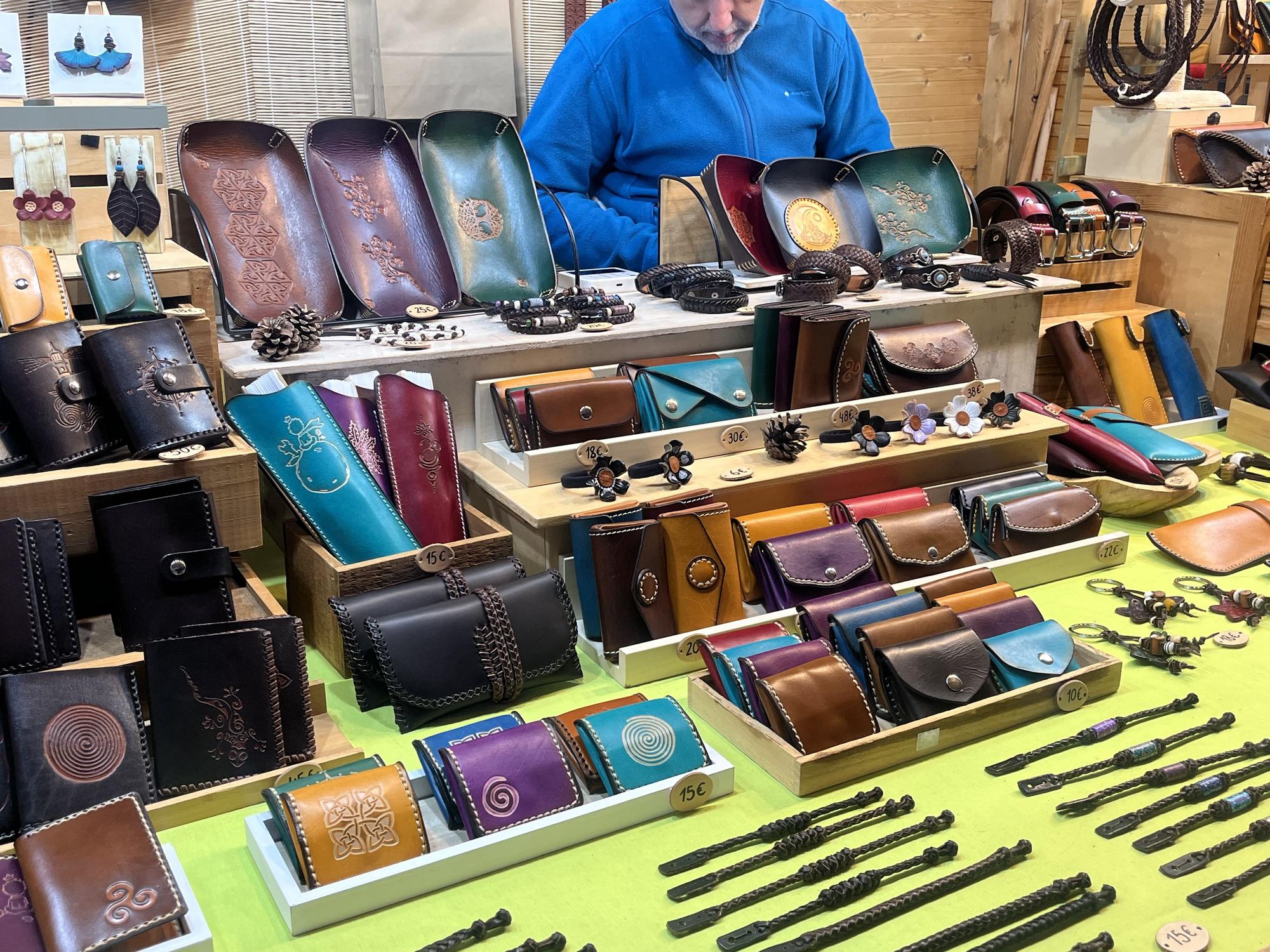 Bilbao estrena un mercado navideño de artesanía con opciones para todos los gustos