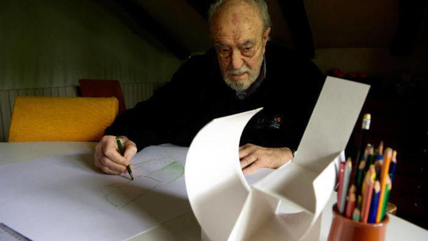 Nestor Basterretxea: &quot;A mis 90 años, el trabajo no es un castigo; me hace sentirme más vivo&quot;